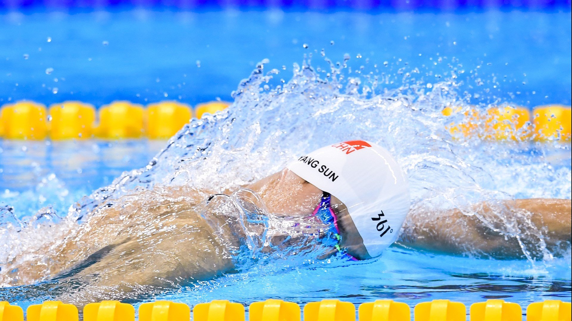 “马科斯·莫奇的防守天赋与战术执行力,成就阿根廷美洲狮队的防线基础”